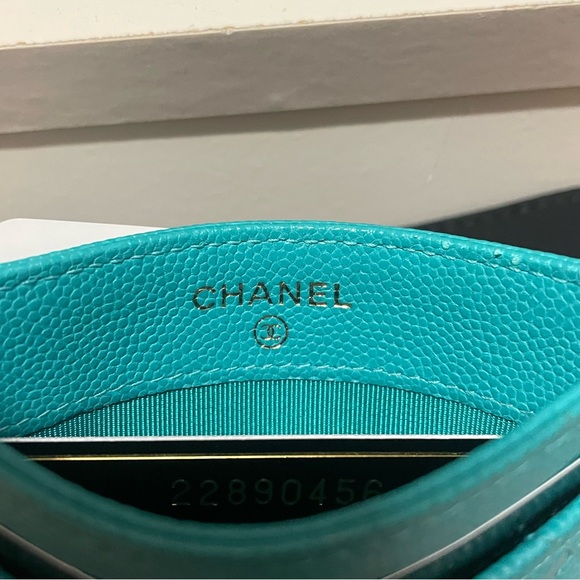 (SOLD) Chanel Quilted Caviar Turquoise Card Holder (2289****) - Picture 5 of 9